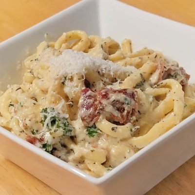 Scratch made fettuccine carbonara. Thanks to @cabbie99 for the pasta maker.