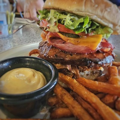 @rosewoodbistro_mh Thanks for the best meal of our vacation.